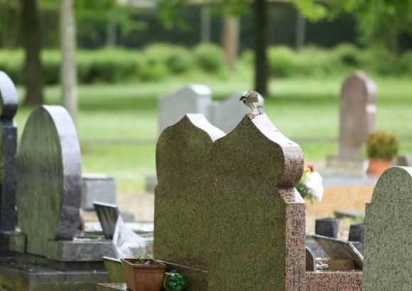LA PROFONDEUR DE LA TOMBE